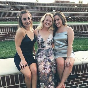 Meet your Posher, Marissa